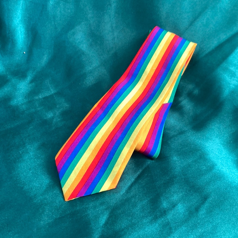 Vibrant Rainbow Tie